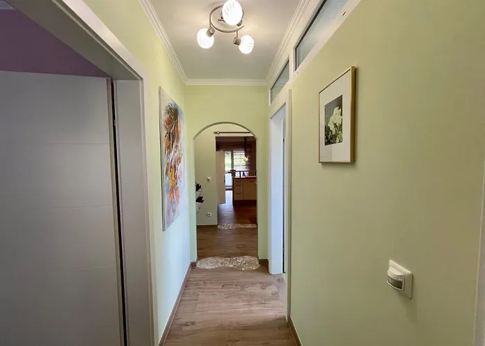 Unterlerchner דירה *